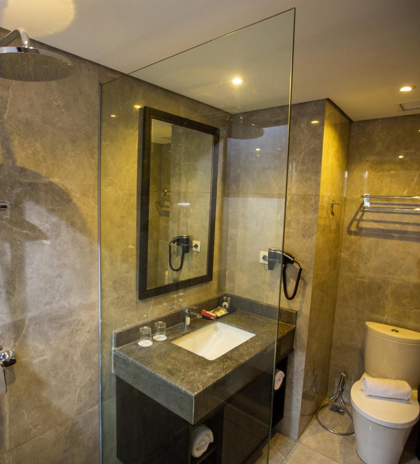 Hotel Suni Abepura Jayapura Bagian luar foto